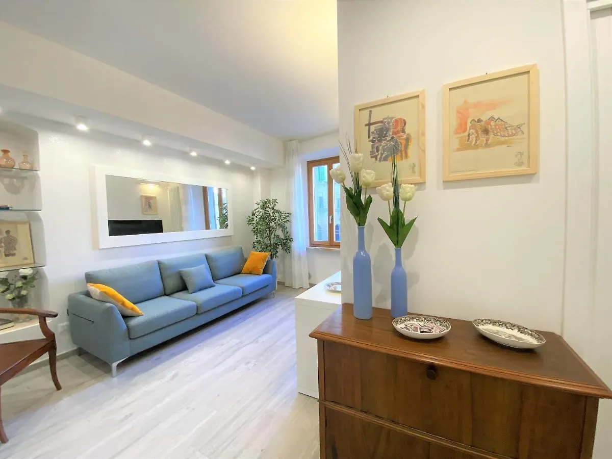 דירות Casa Stella- A Due Passi Dal Corso Di סיינה 0*,