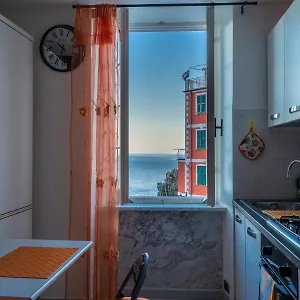 https://una-finestra-sul-mare-free-wi-fi.hotelitalianriviera.com