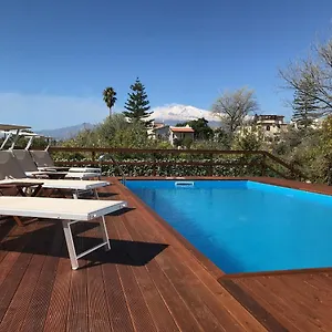 https://john-sea-suite.sicilyhotelsitaly.net