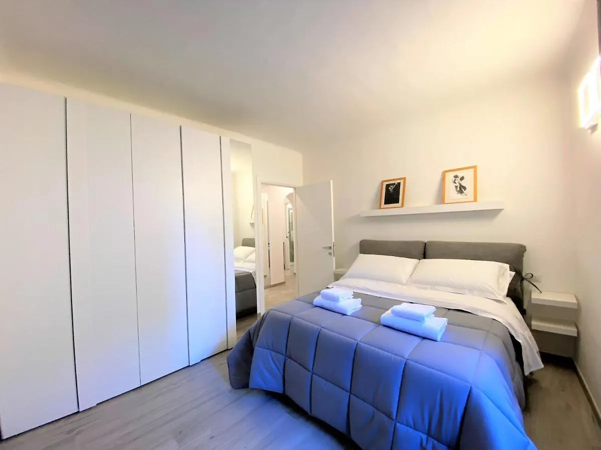Casa Stella- A Due Passi Dal Corso Di Siena Apartment