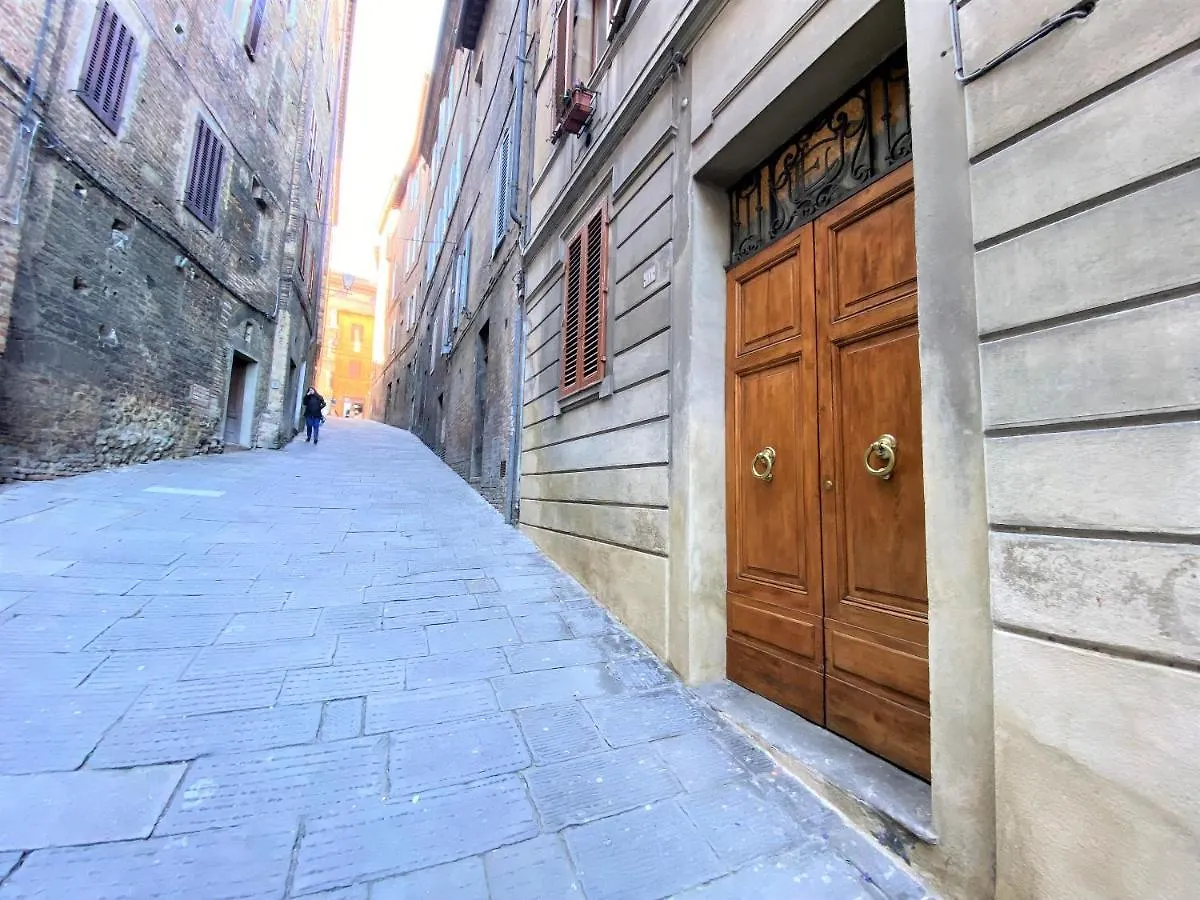 Casa Stella- A Due Passi Dal Corso Di Siena Apartment Italy