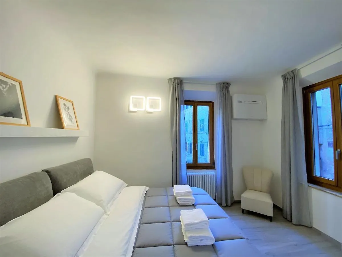 Casa Stella- A Due Passi Dal Corso Di Siena Apartment